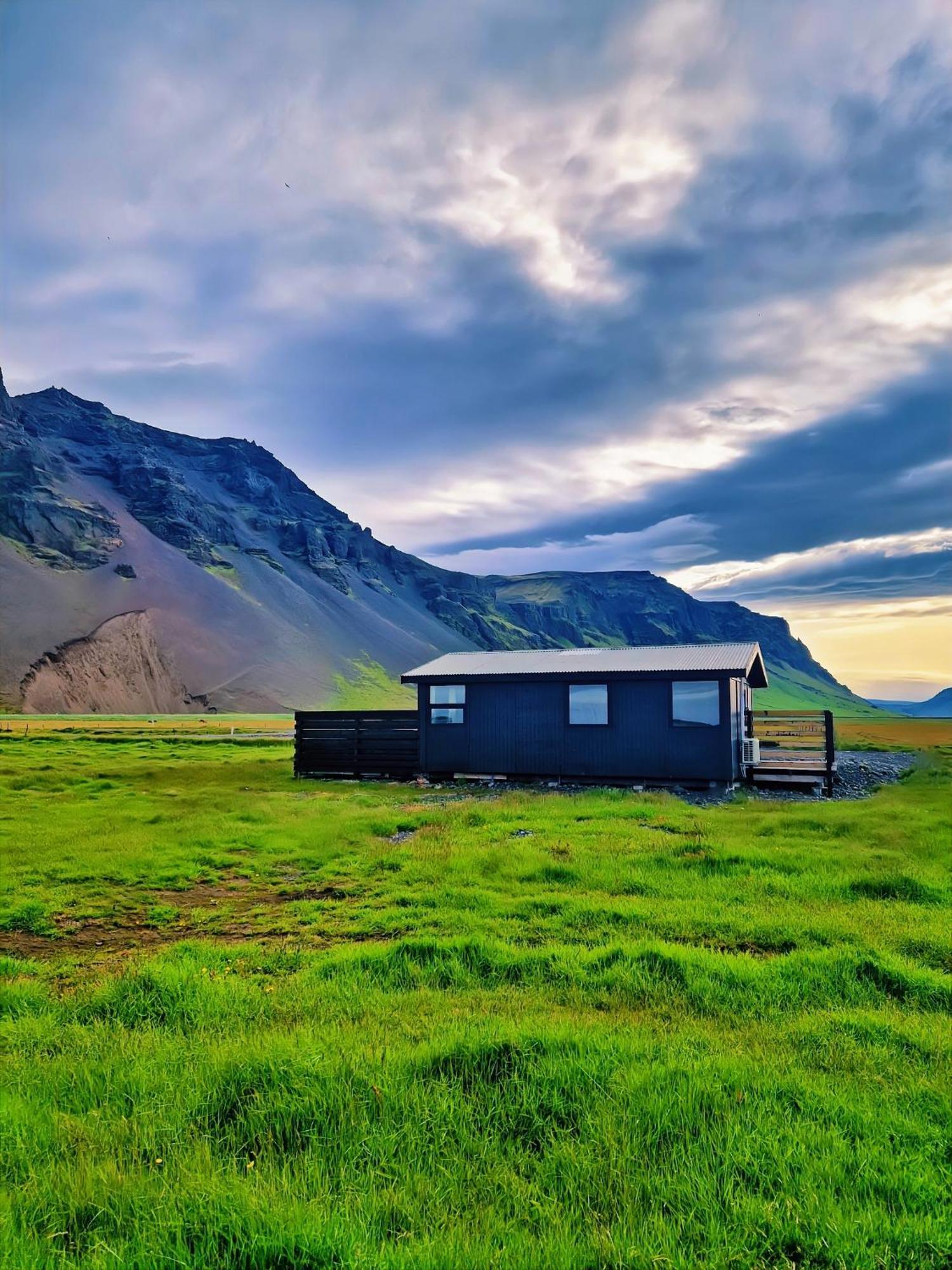 Green Farm Stay With Private Hot Tub Хвольсвёдлюр Экстерьер фото