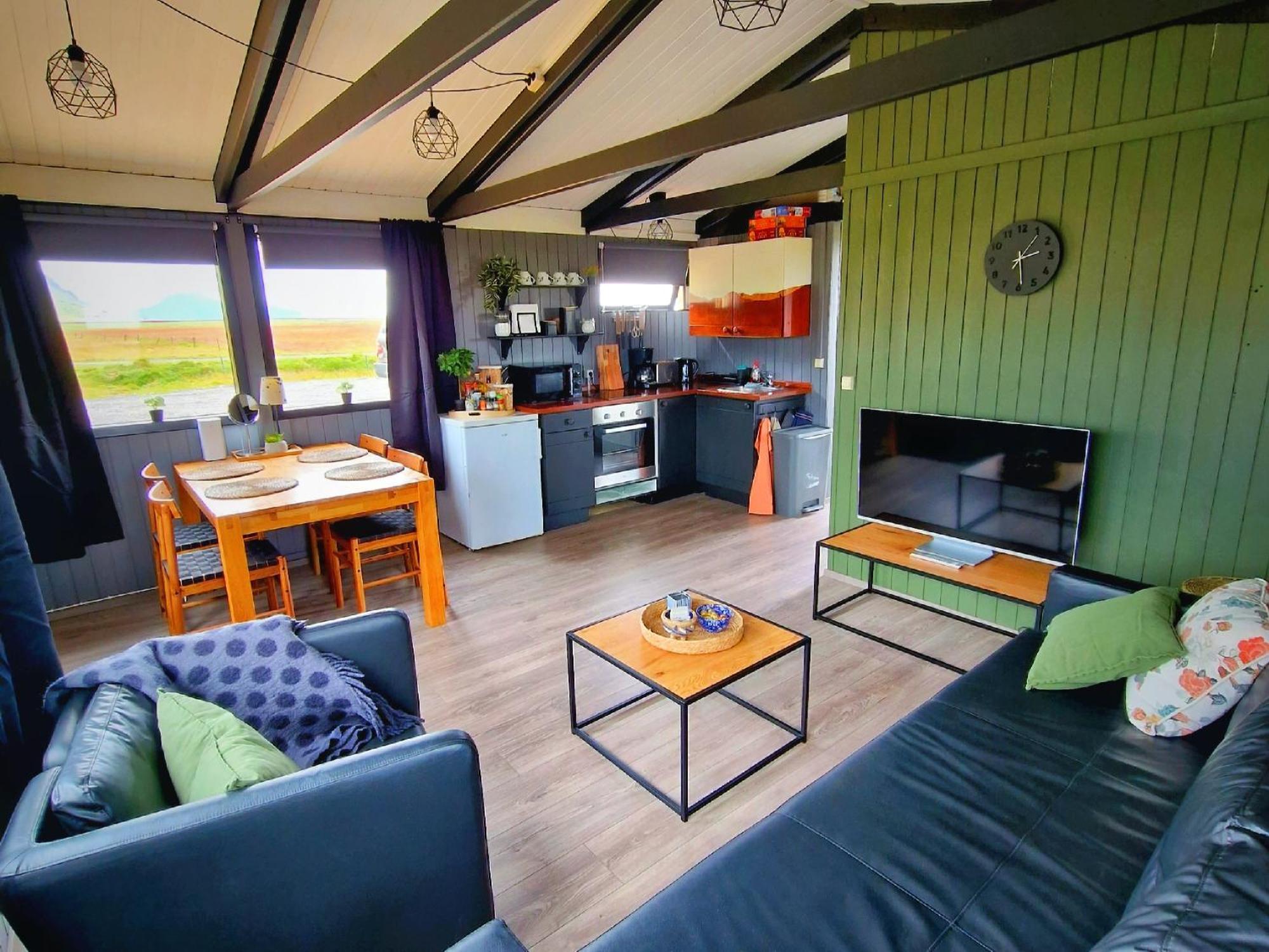 Green Farm Stay With Private Hot Tub Хвольсвёдлюр Экстерьер фото