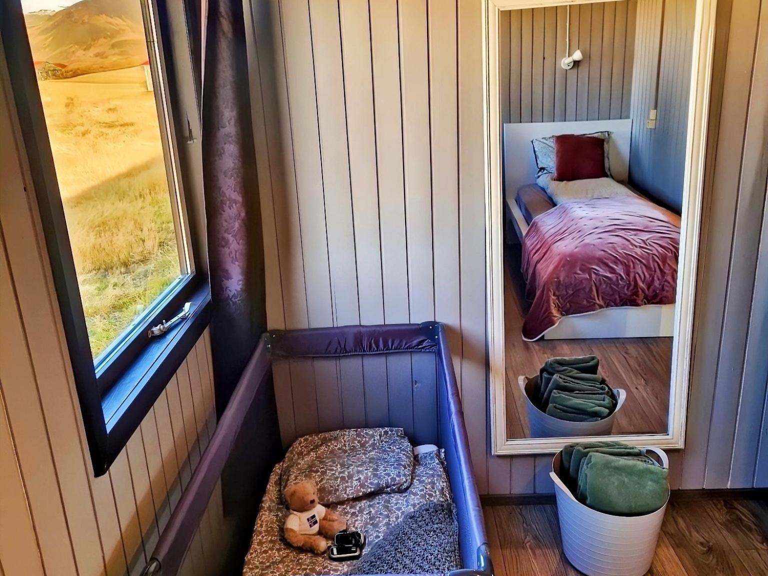 Green Farm Stay With Private Hot Tub Хвольсвёдлюр Экстерьер фото