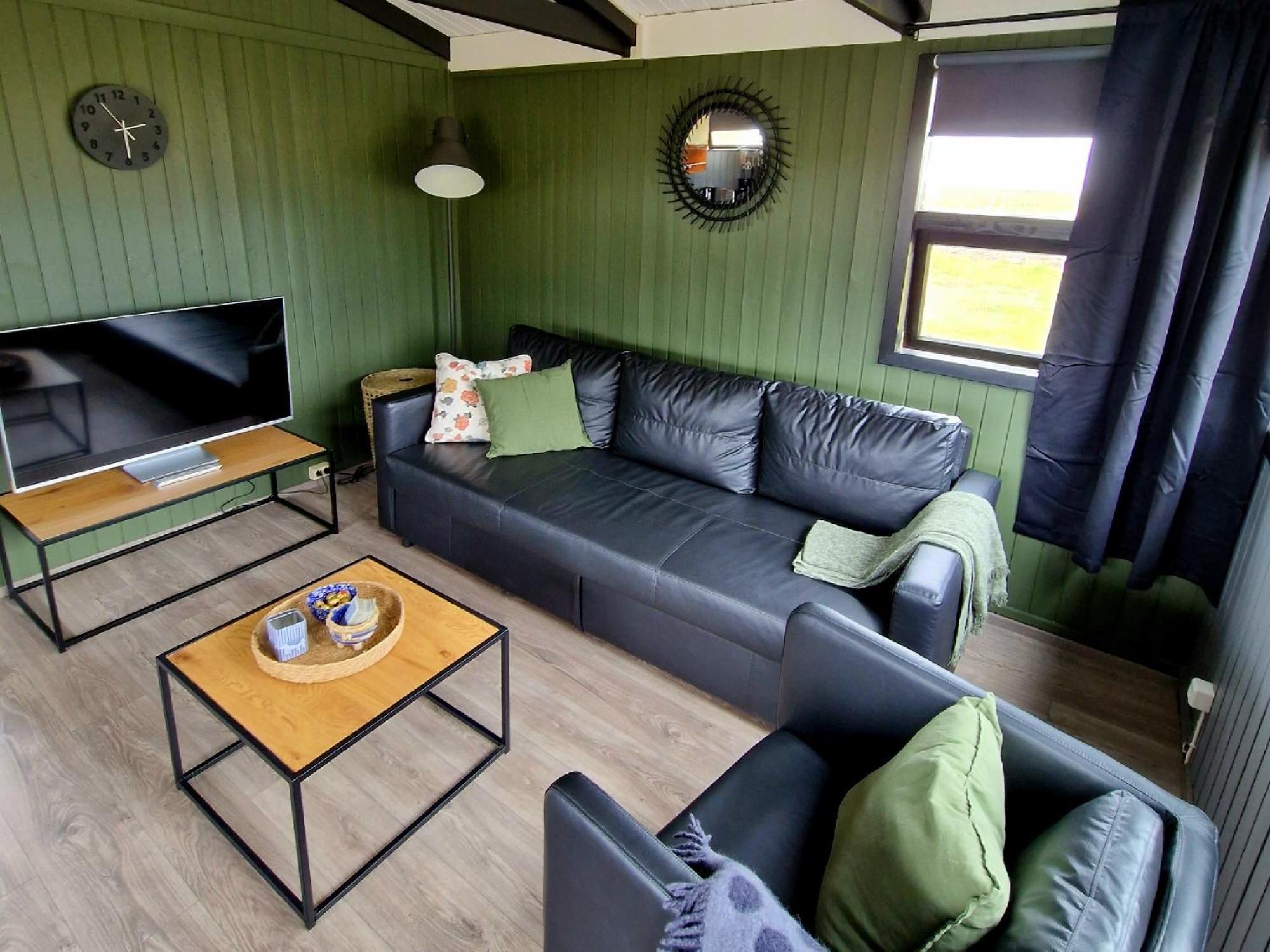 Green Farm Stay With Private Hot Tub Хвольсвёдлюр Экстерьер фото