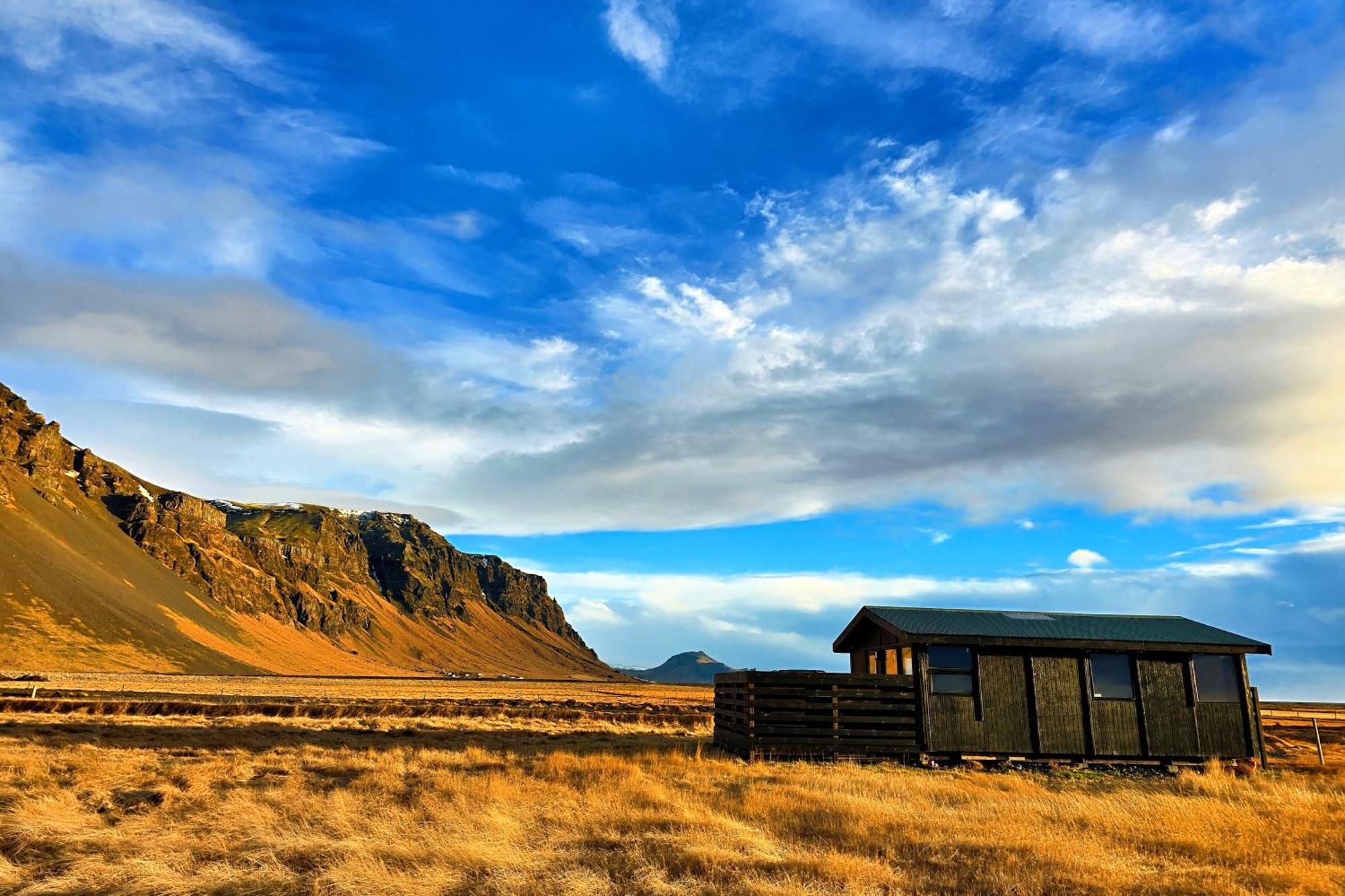 Green Farm Stay With Private Hot Tub Хвольсвёдлюр Экстерьер фото